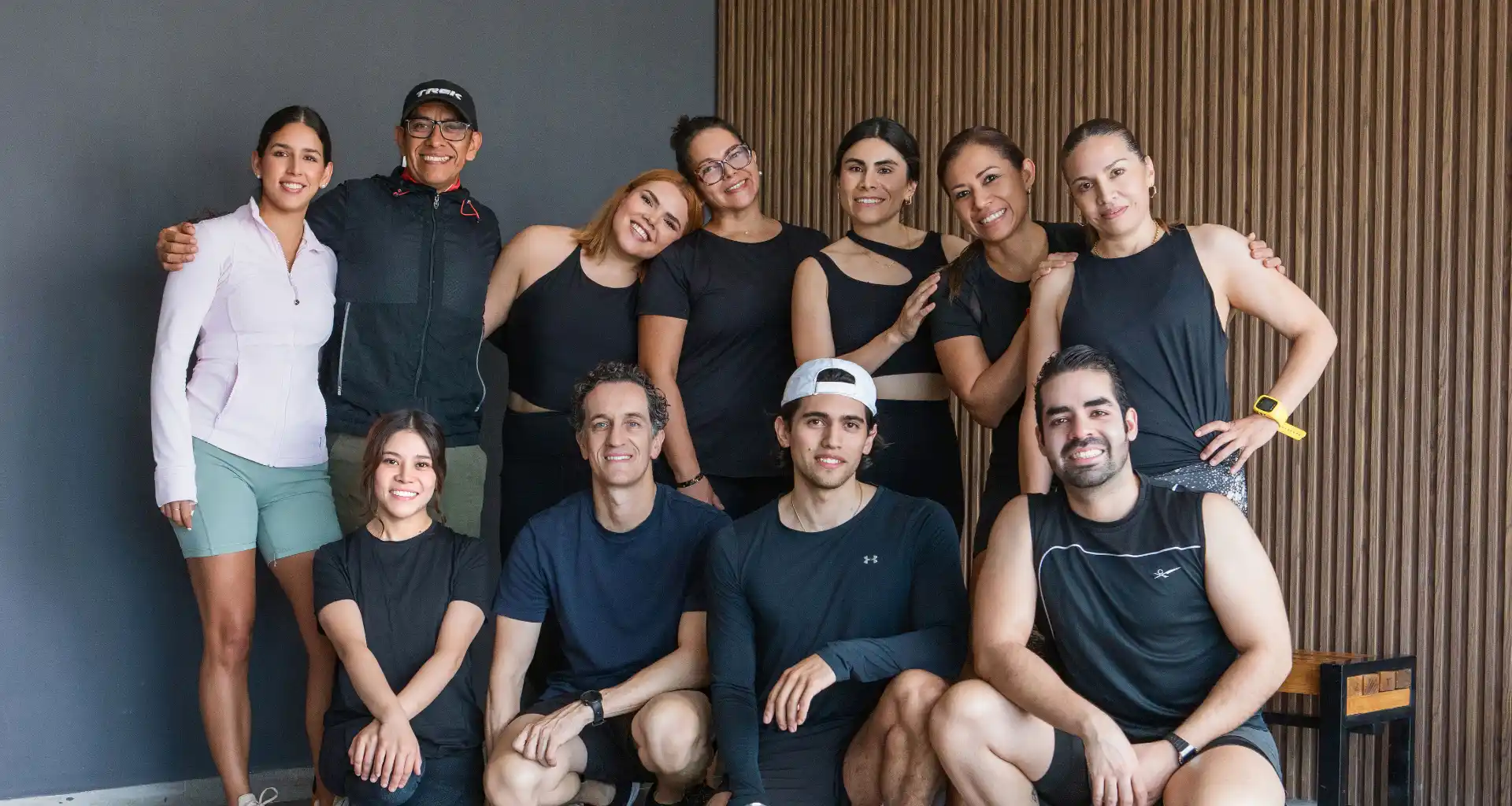 Spinning con luz negra y verde 