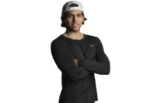 Instructor spinning Xcycle Raymond